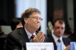  Bill Gates during the 64th WHA.
Photo Pierre Albouy/WHO/2011
